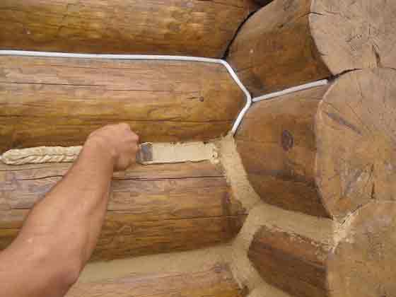 Как утеплить деревянный дом герметиком? Советы экспертов
