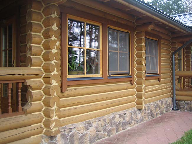Услуги профессиональных монтажников – герметизируем швы деревянного дома